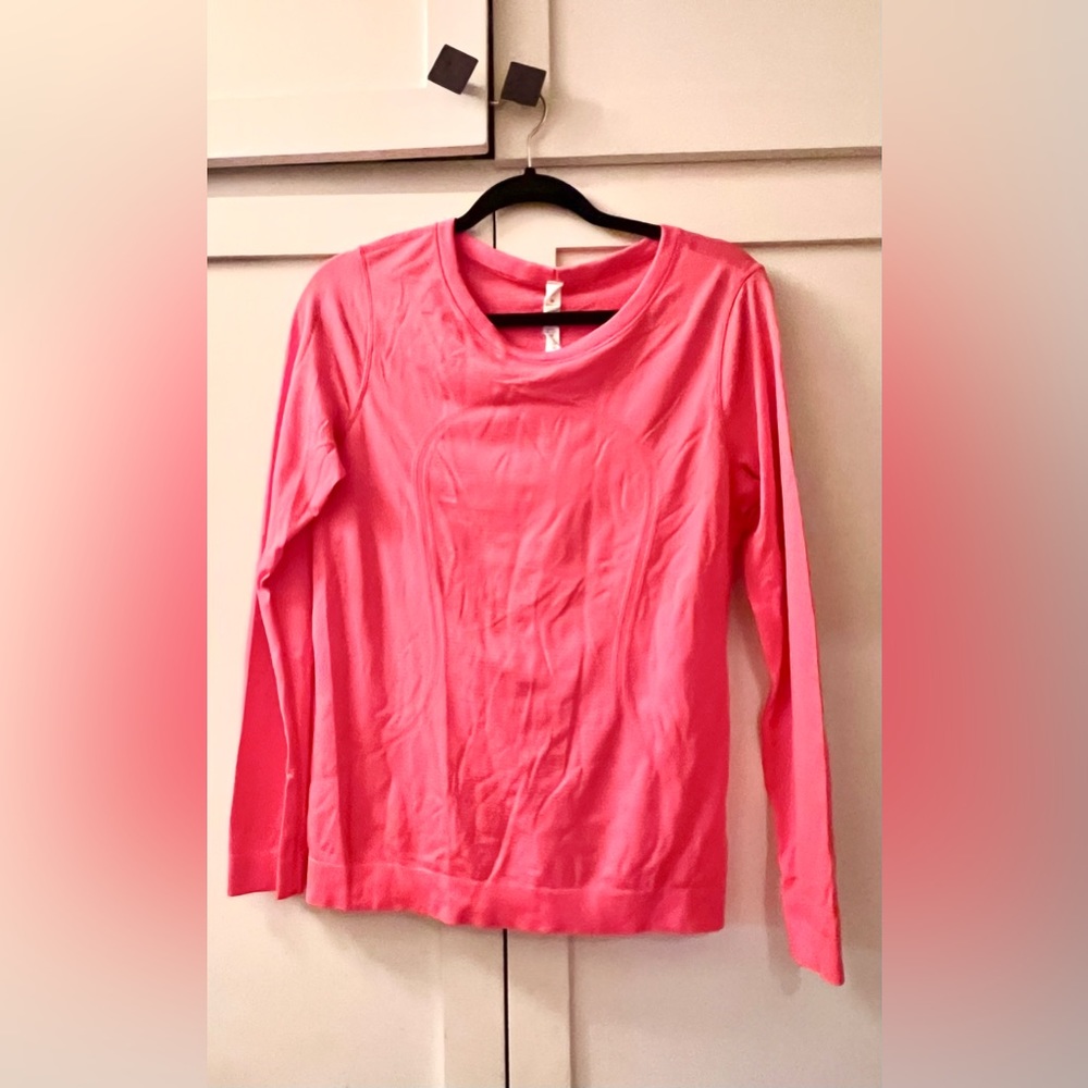 Size 8 Petal  Pink Lululemon long Sleeve Top Euc